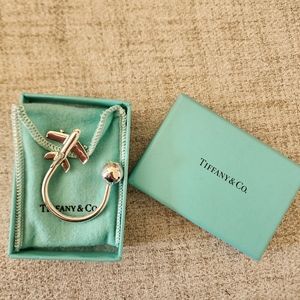 Tiffany & Co. Airplane & Globe Key Ring Chaine